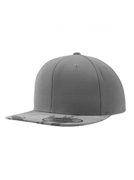 Yupoong Camouflagevisor 6089CV – Silber